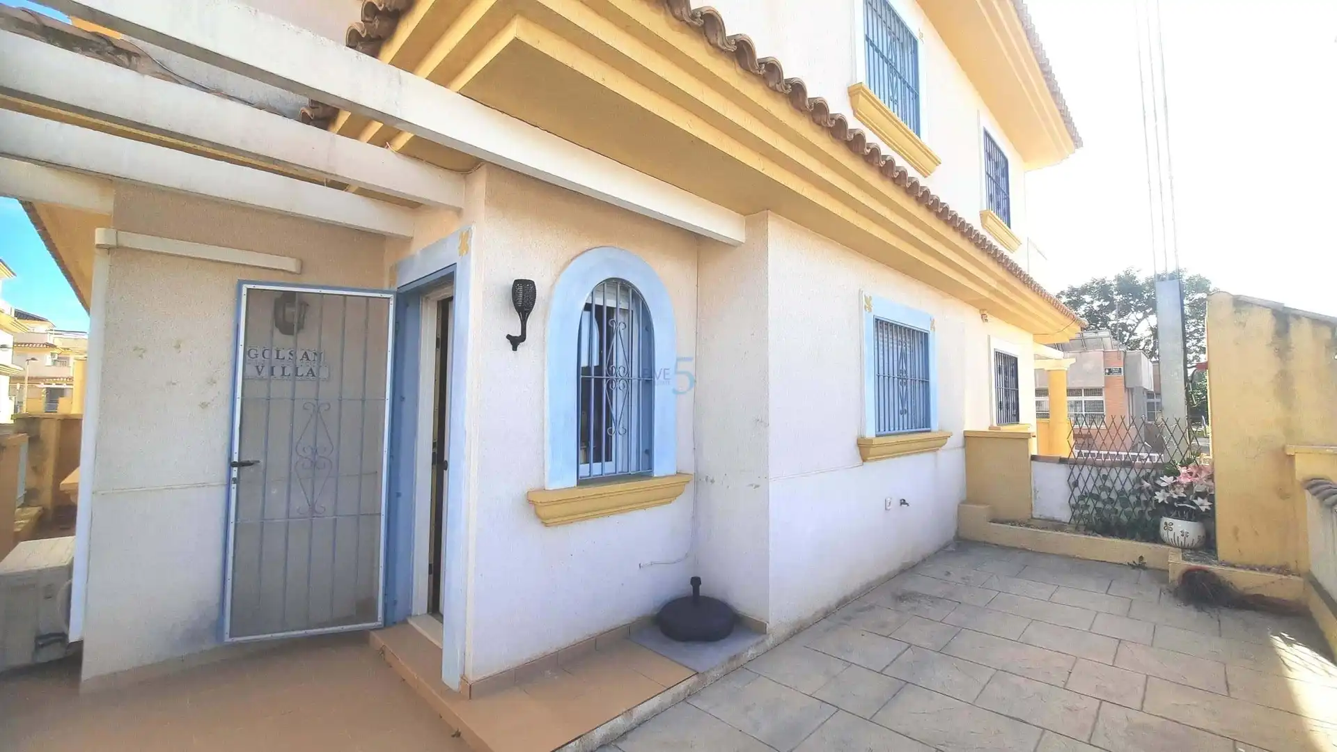 Vista exterior de Casa adosada en venta en Murcia con Aire acondicionado, Piscina y Amueblado
