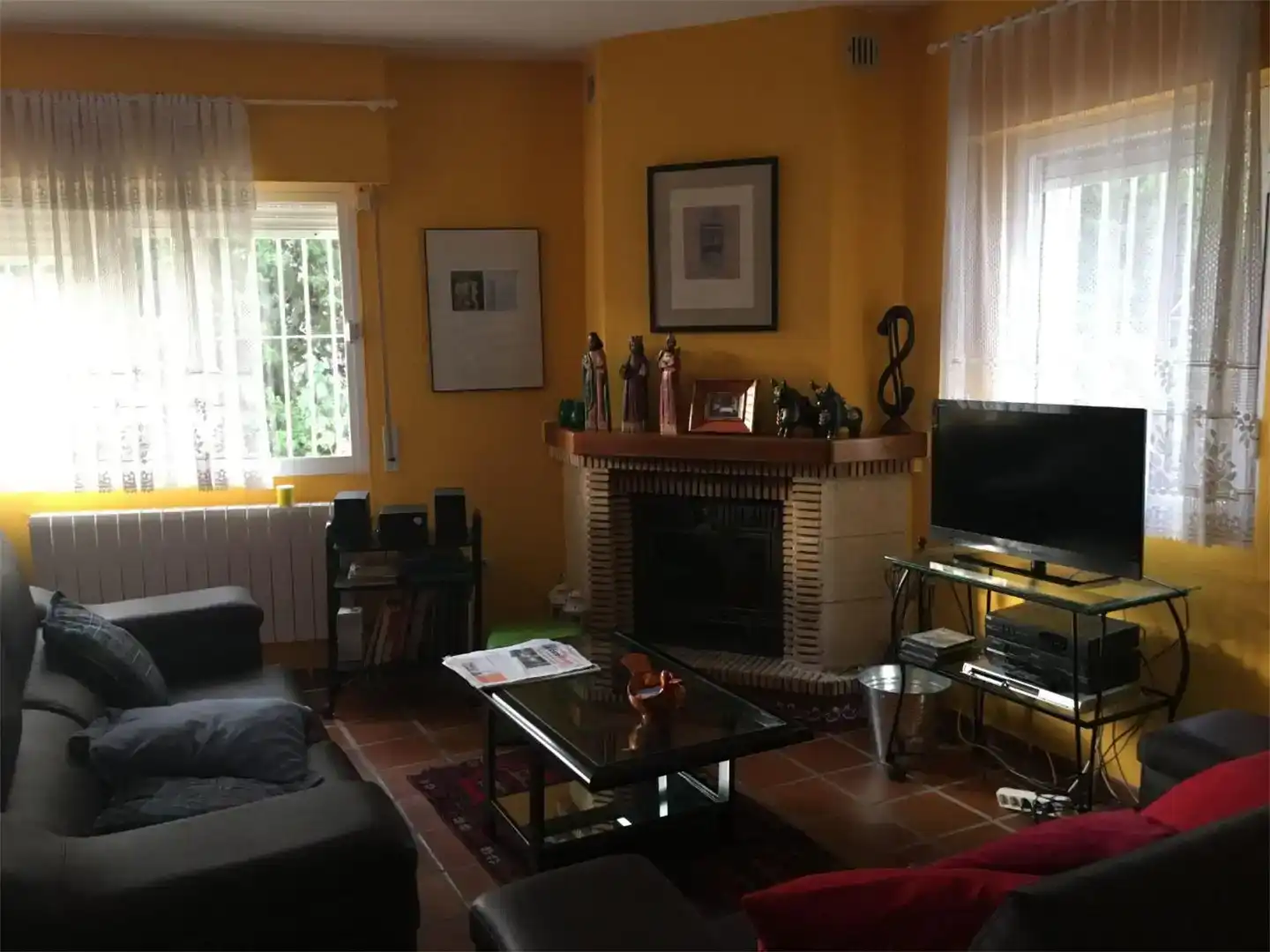 Wohnzimmer von Wohnung zur Miete in Salobreña mit Klimaanlage, Privatgarten und Schwimmbad