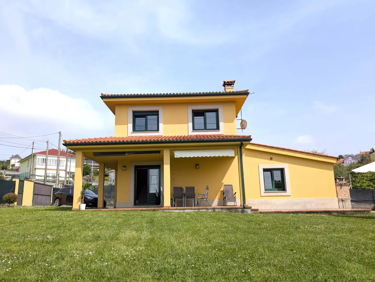 Vista exterior de Casa o chalet en venta en Neda con Calefacción y Amueblado