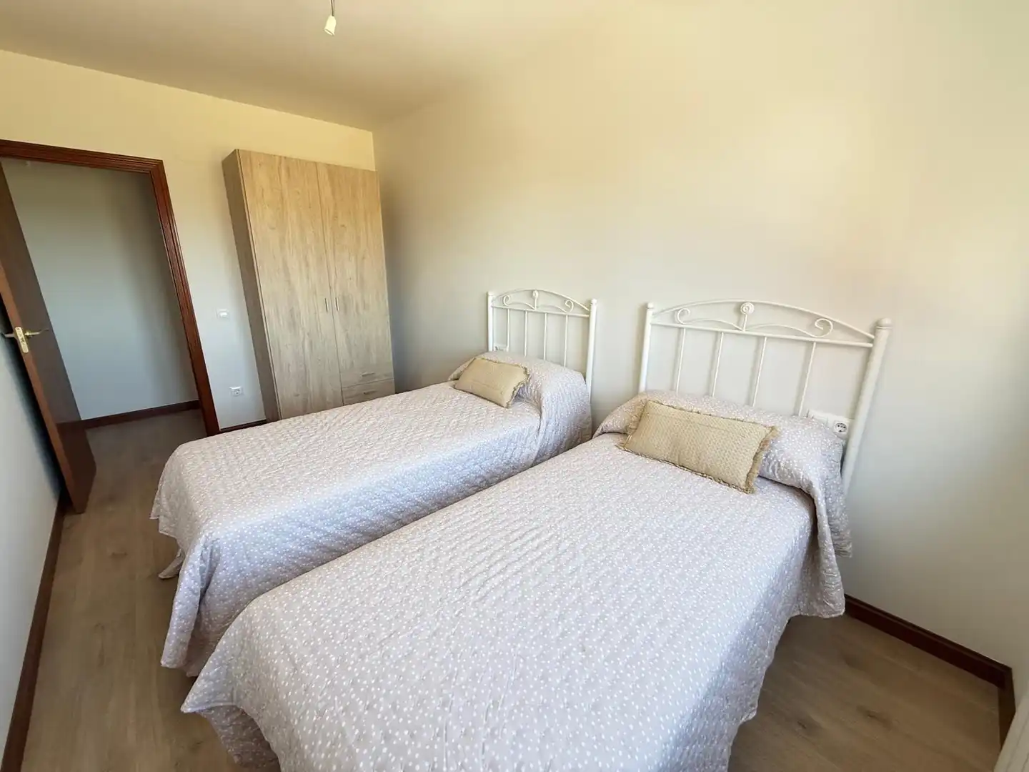 Bedroom of Flat for sale in Valencia de Don Juan  with Heating and Terrace