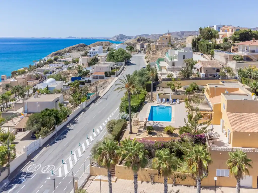 Houses for sale in Avenida Europa, Poble Nou - Montiboli