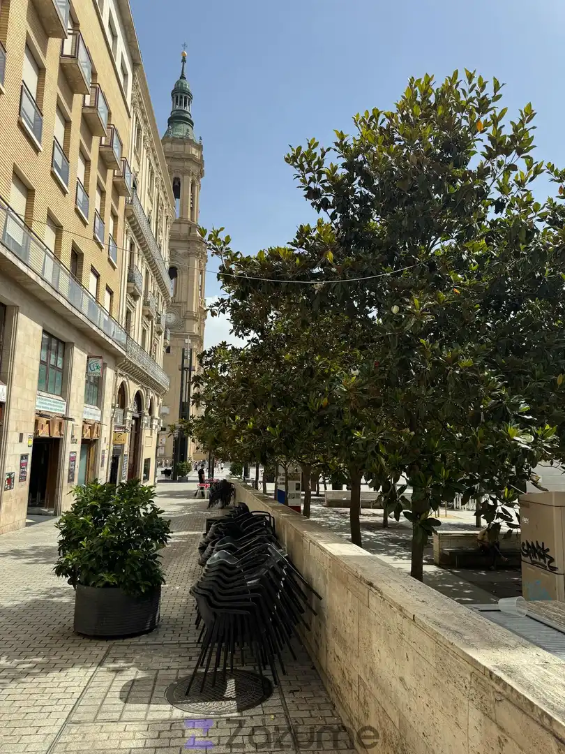 Exterior view of Flat for rent in Zaragoza  with Air Conditioner, Heating and Parquet flooring