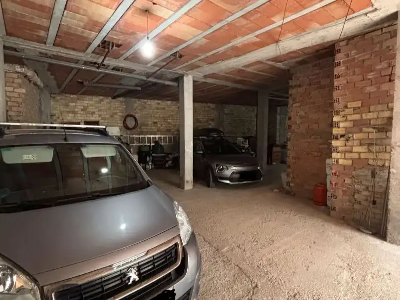 Parking de Local en venta en Algarinejo