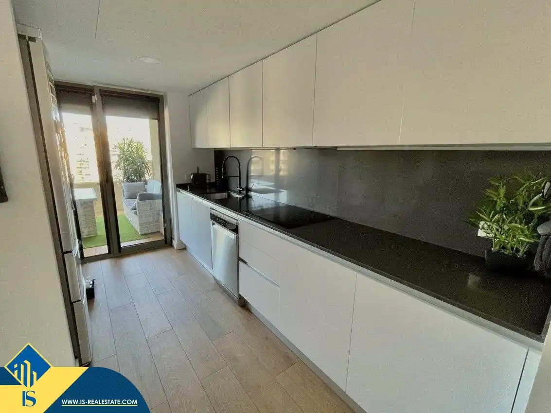 Cocina de Piso en venta en Alicante / Alacant con Terraza, Amueblado y Piscina comunitaria