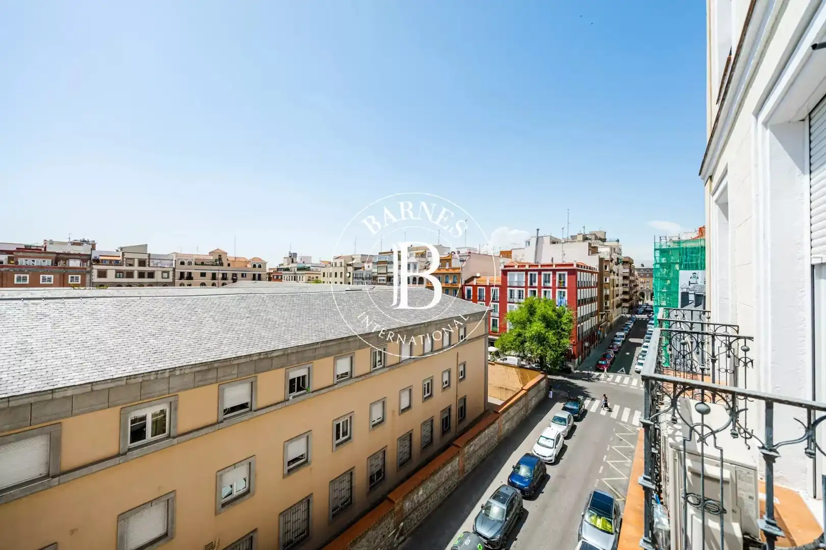 Vista exterior de Piso en venta en Madrid con Calefacción y Balcón