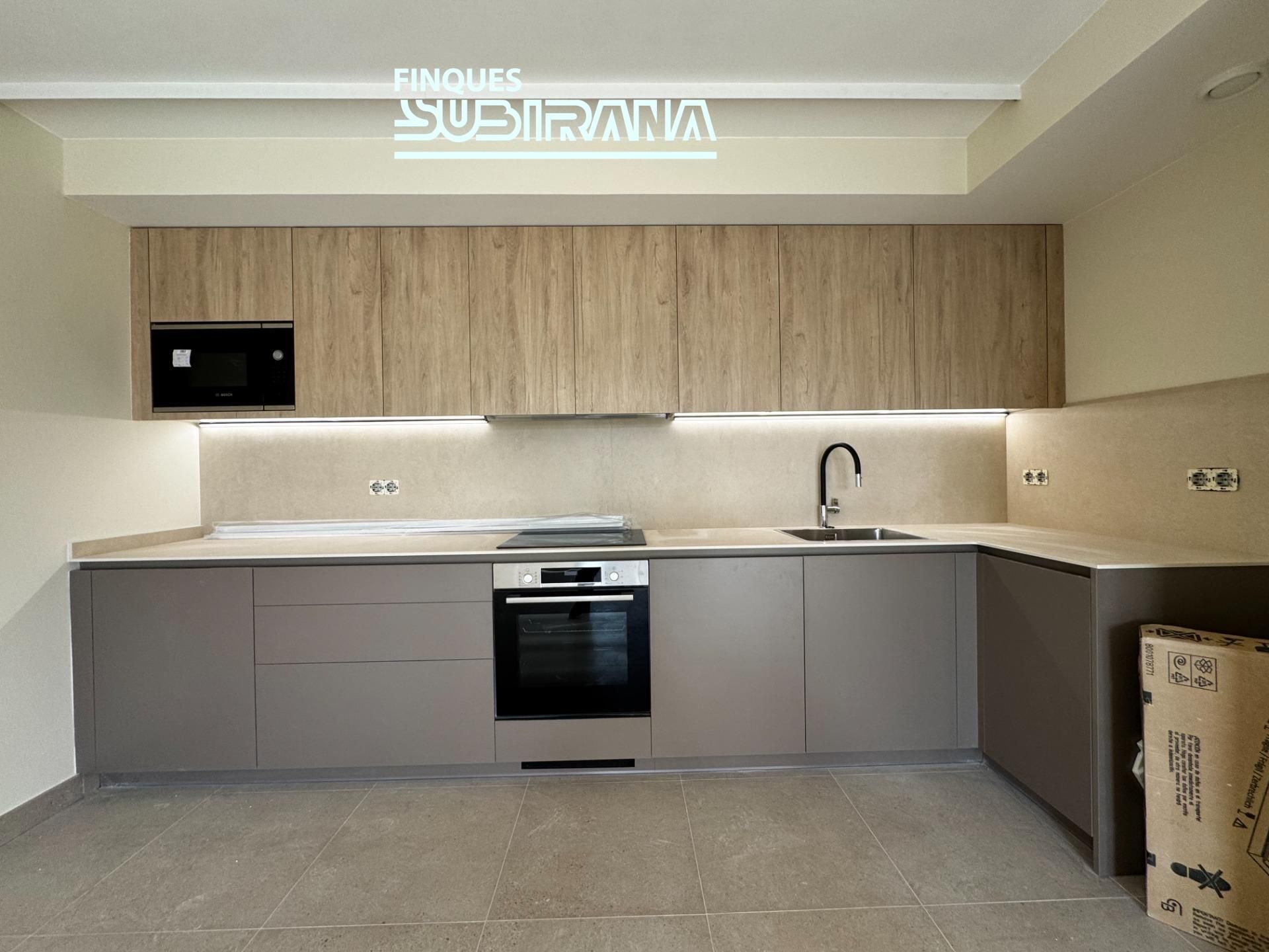 Cocina de Dúplex en venta en Igualada con Calefacción, Terraza y Trastero