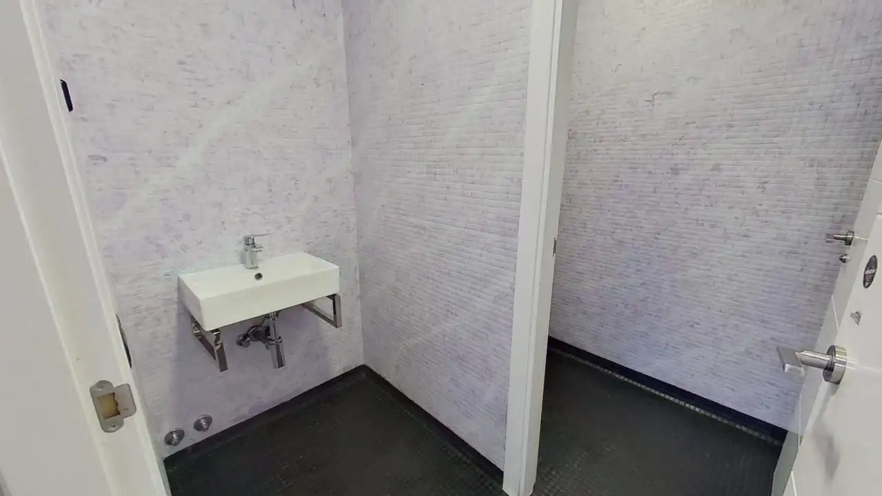 Bany de Local de lloguer en Torrejón de la Calzada