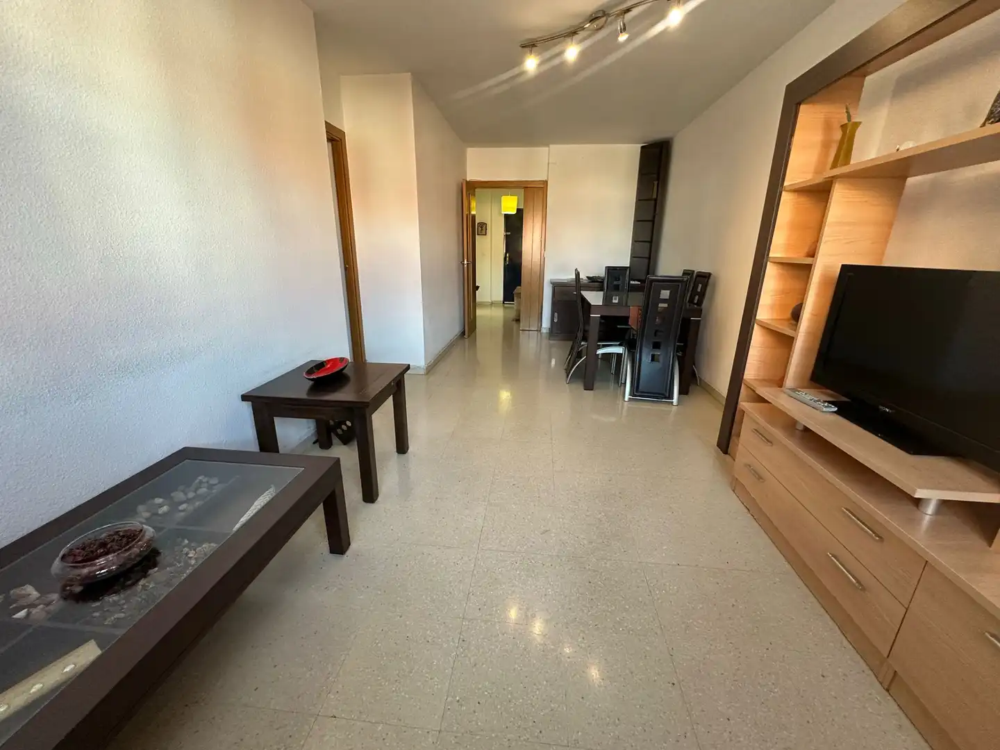 Wohnzimmer von Wohnung zum Verkauf in Camas mit Klimaanlage