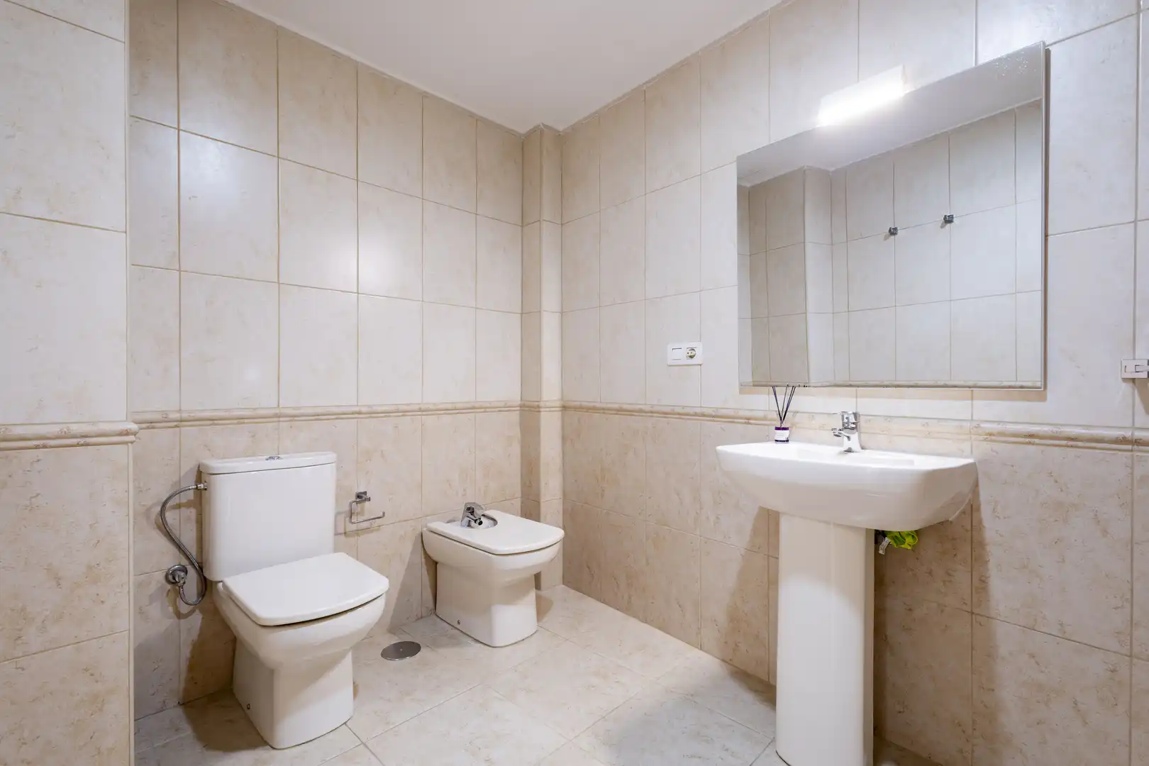 Baño de Piso de alquiler en Santa Cruz de Tenerife con Terraza y Amueblado