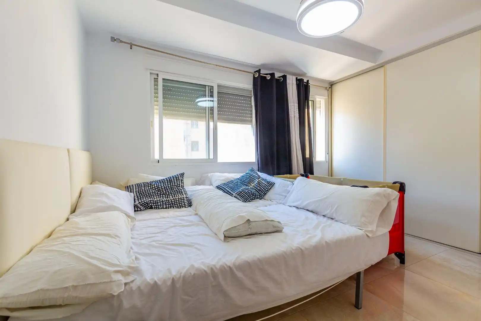 Piso con terraza en venta en Calle POETA MARTINEZ PARRA, imagen 19