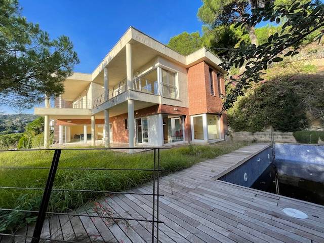 Casa-chalet en Venta en Carrer del Romaní en Cabrils