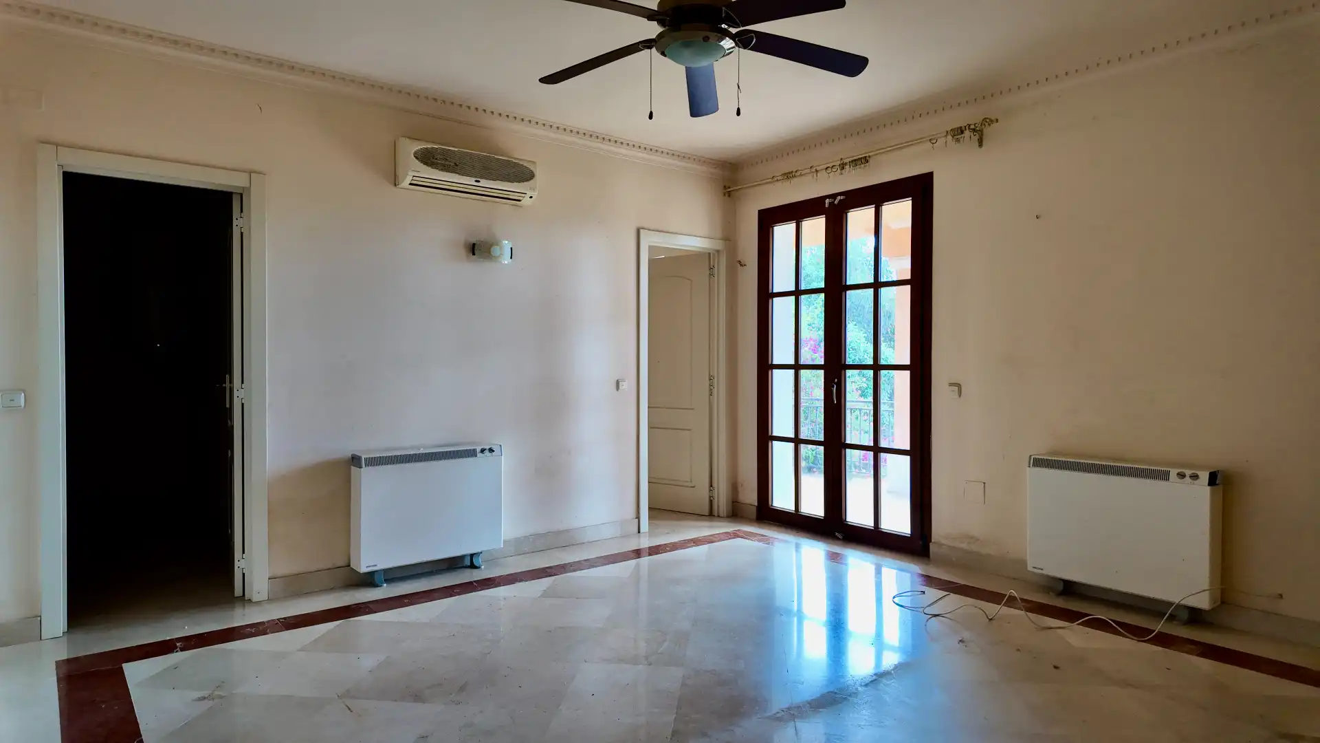 Living room of Houses for sale in Estepona  with Private garden, Terrace and Storage room