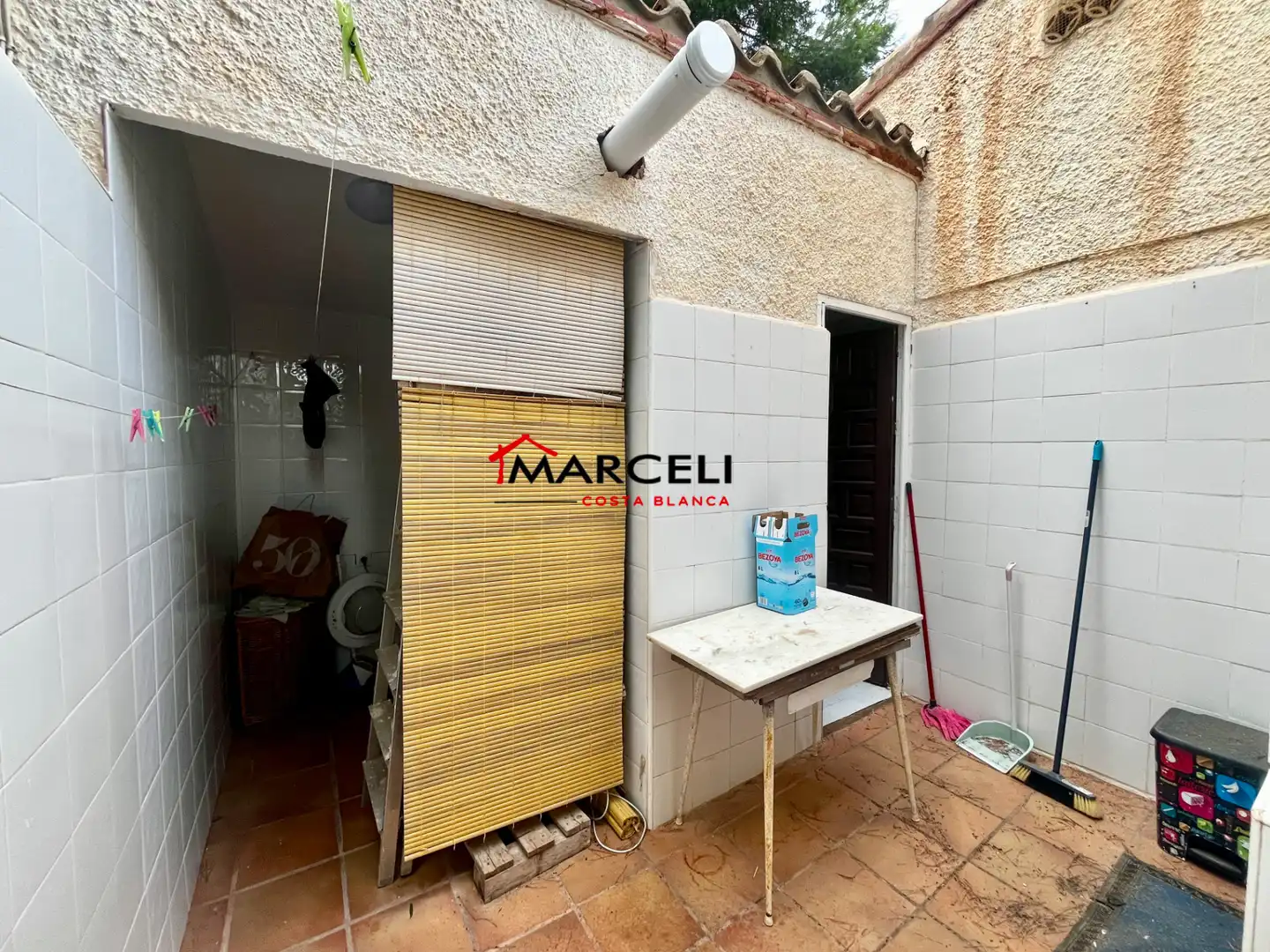 Vista exterior de Casa o xalet en venda en Orihuela amb Jardí privat, Terrassa i Moblat