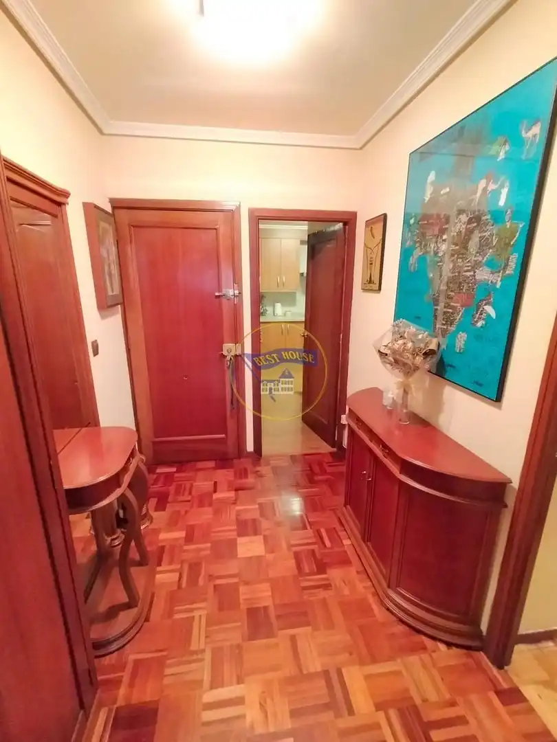 Pis de lloguer en Vigo  amb Calefacció, Parquet i Moblat