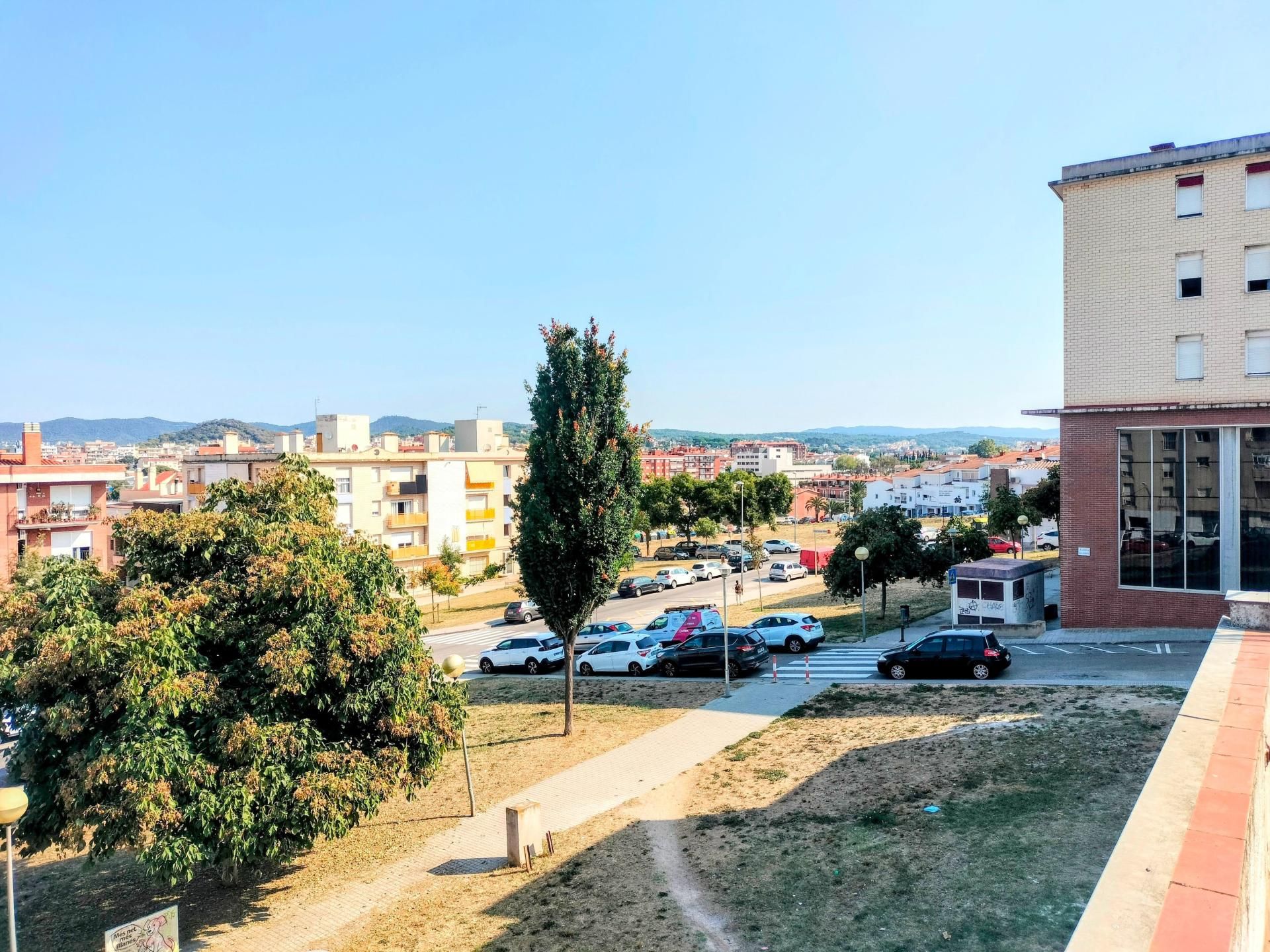 Vista exterior de Casa adosada en venda en Blanes amb Terrassa
