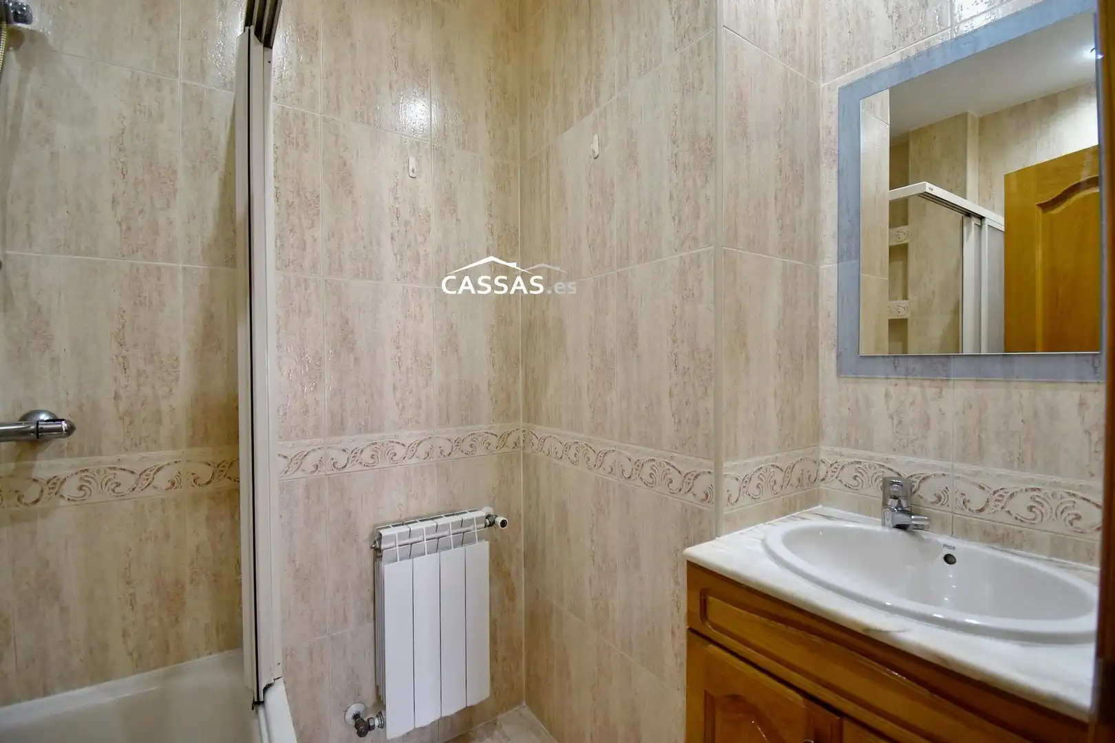 Bathroom of Flat for sale in Torrejón de Ardoz  with Heating and Parquet flooring
