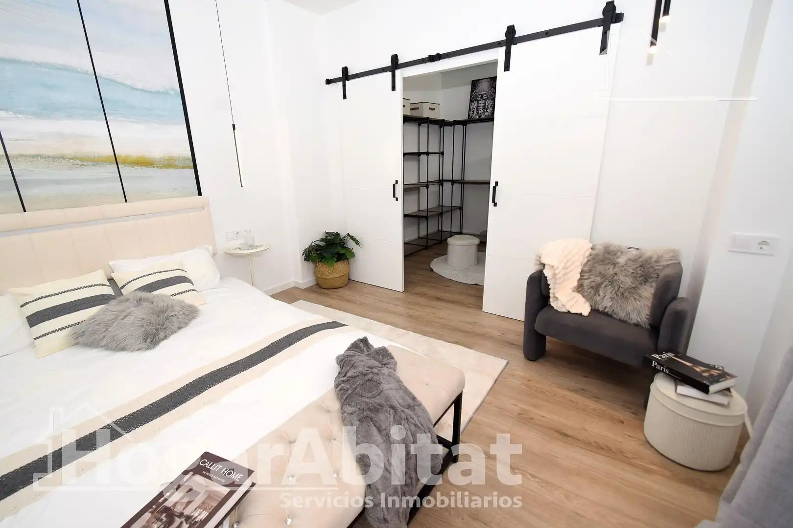 Bedroom of Attic for sale in Picassent  with Parquet flooring, Terrace and Furnished