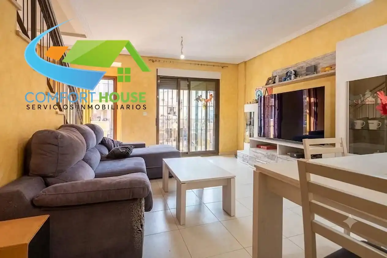 Sala de estar de Casa o chalet en venta en La Unión con Amueblado y Balcón