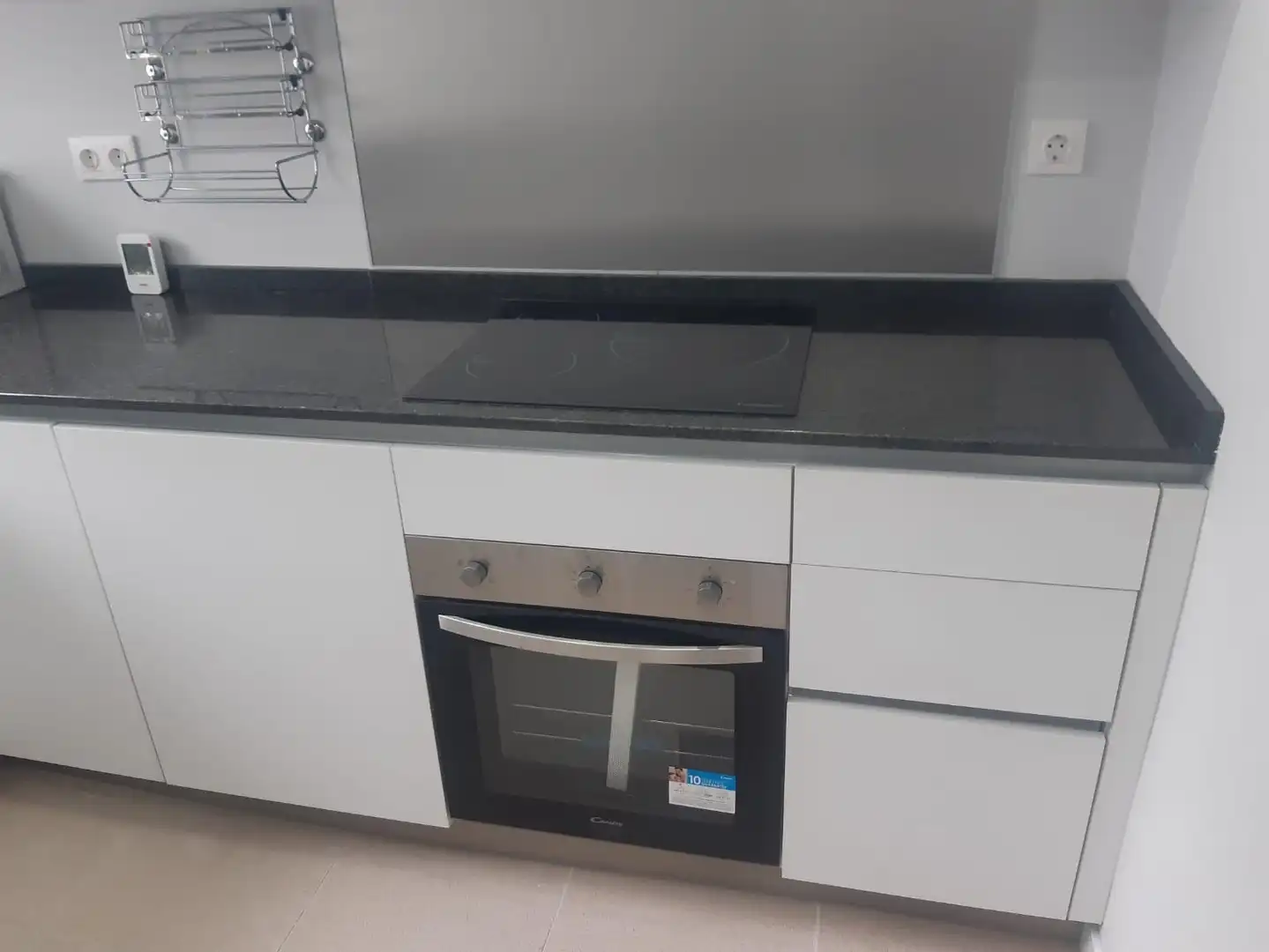 Cocina de Ático en venta en Dos Hermanas con Aire acondicionado, Terraza y Alarma