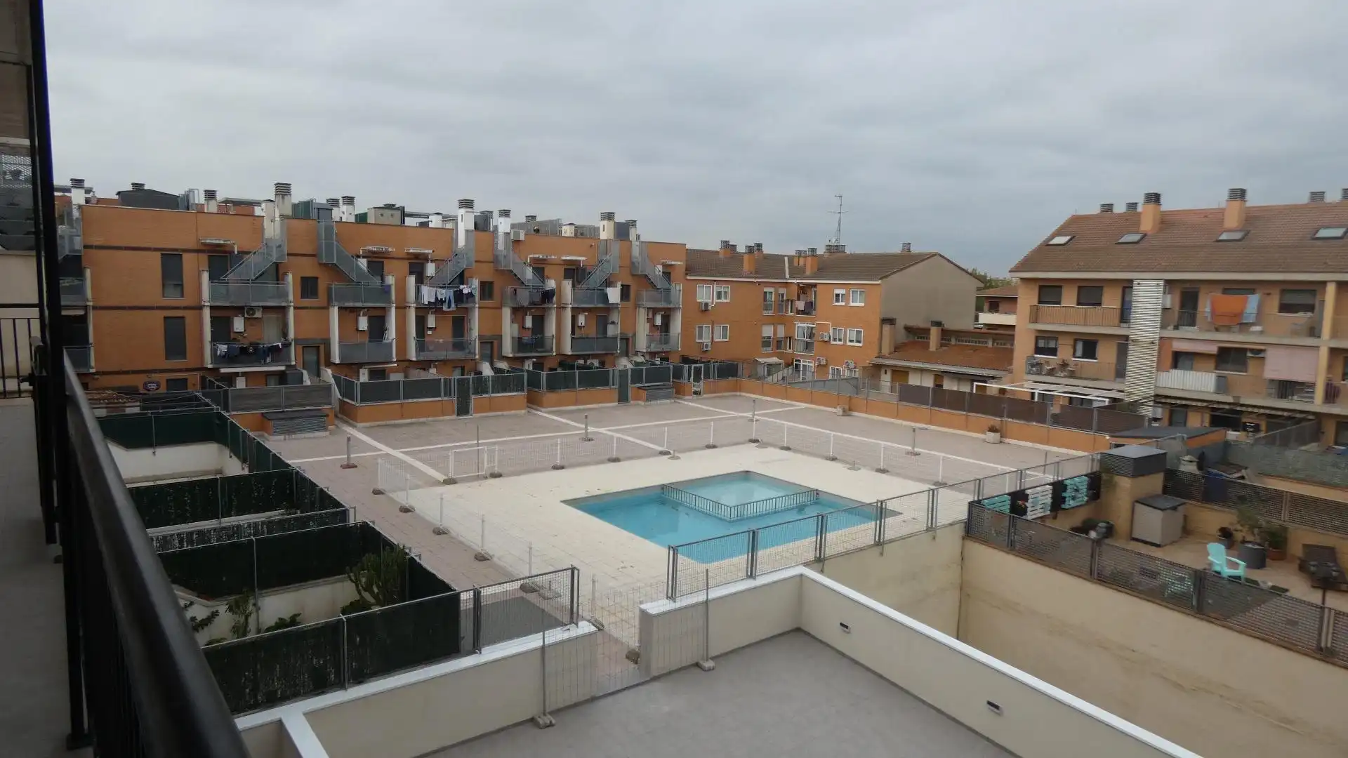Swimming pool of Flat for rent in Utebo, Zaragoza