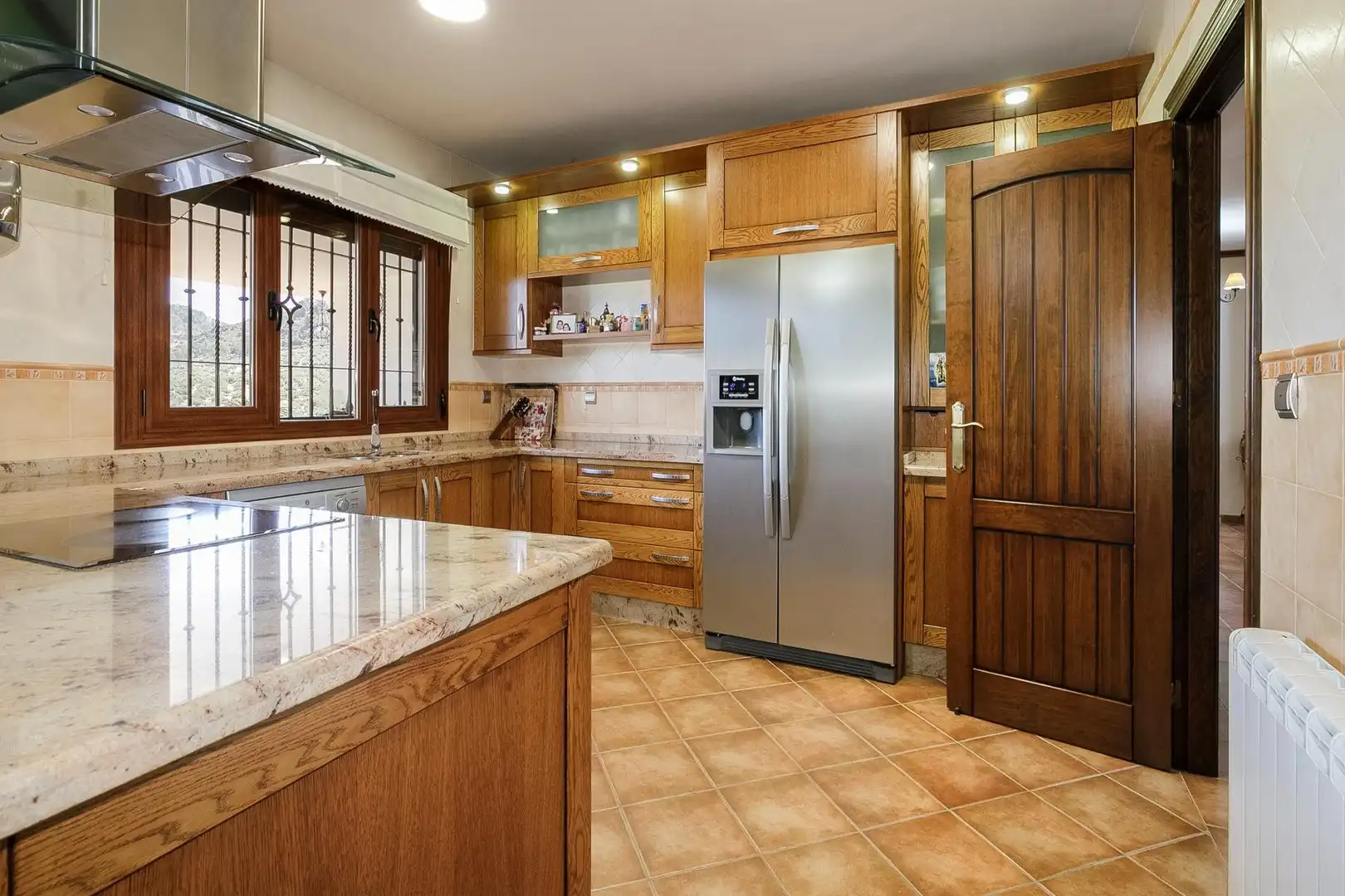 Cocina de Finca rústica en venta en Montefrío con Calefacción, Jardín privado y Terraza