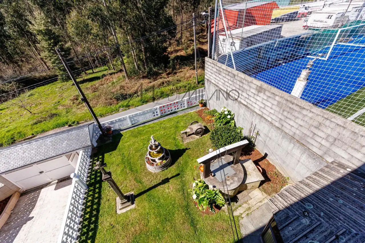 Terraza de Casa o chalet en venta en Vigo  con Calefacción, Jardín privado y Parquet