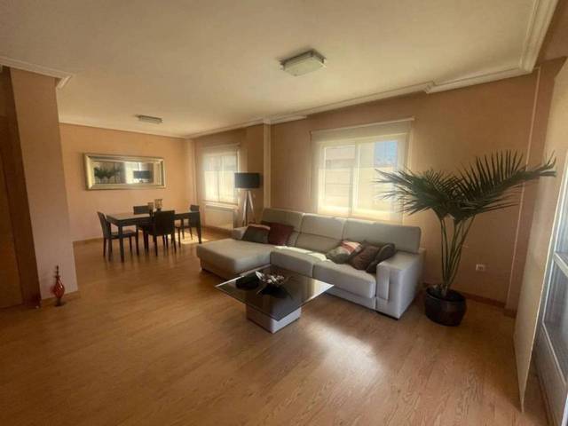 Piso en Venta en Los Pinos - El Pilar