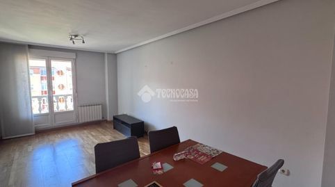 Foto 3 de Piso en venta en C. Peña Labra, La Asunción - La Inmaculada, León Capital