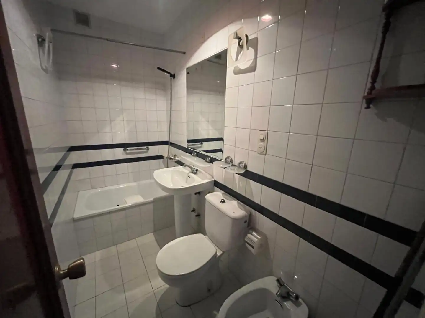 Baño de Piso en venta en A Laracha   con Terraza y Trastero