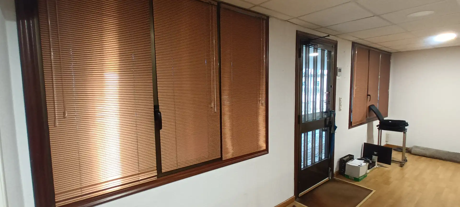 Office for sale in Vigo   with Storage room