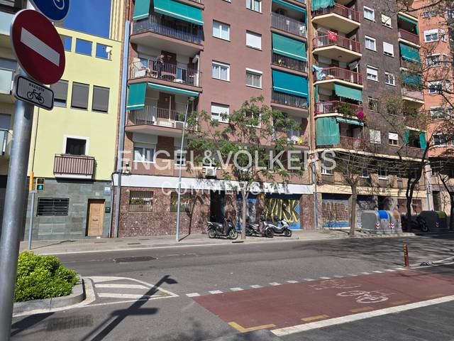 Local comercial en Alquiler en La Sagrera