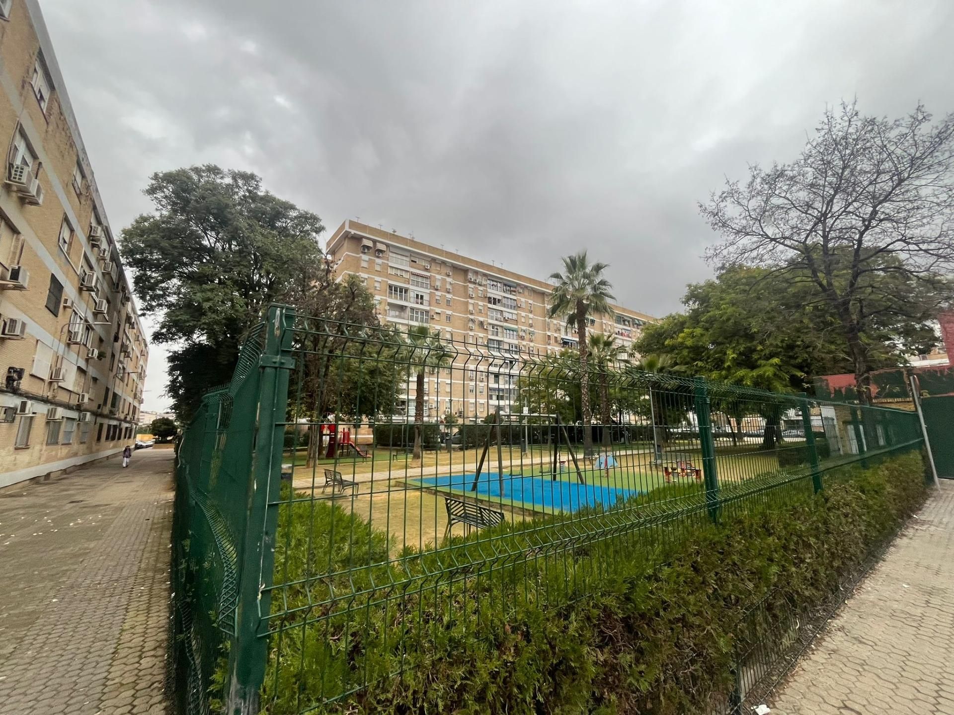 Exterior view of Flat for sale in  Sevilla Capital  with Air Conditioner and Terrace