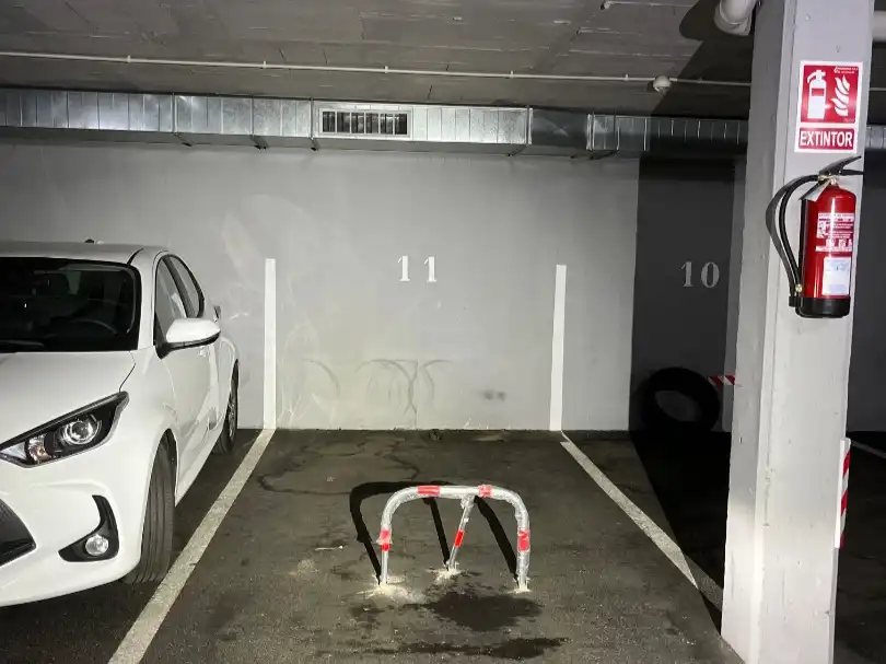 Einzelparkplatz zur Miete in Salvador Busquets 35, imagen 3