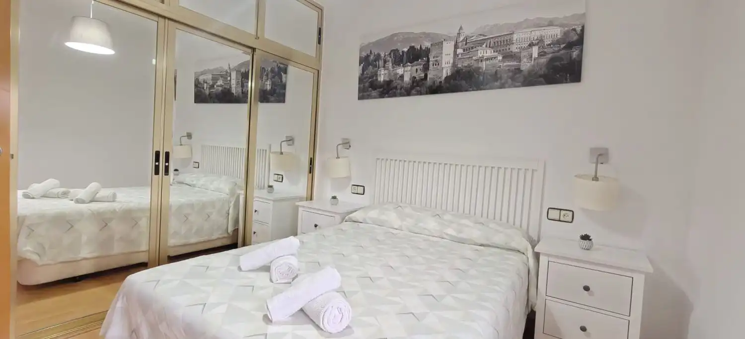 Bedroom of Flat for rent in Granada  with Terrace