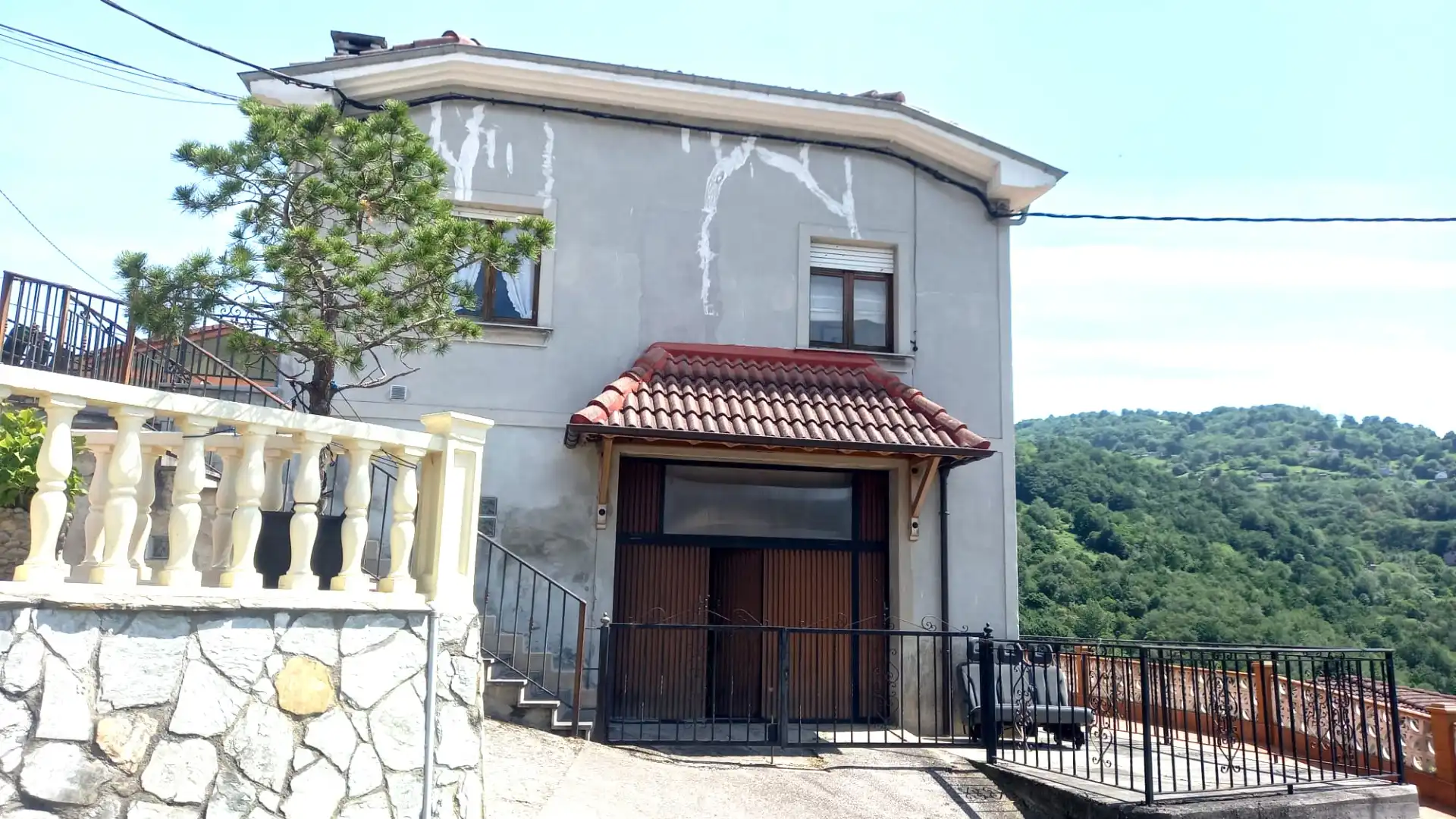 Vista exterior de Casa o chalet en venta en Langreo con Terraza y Amueblado
