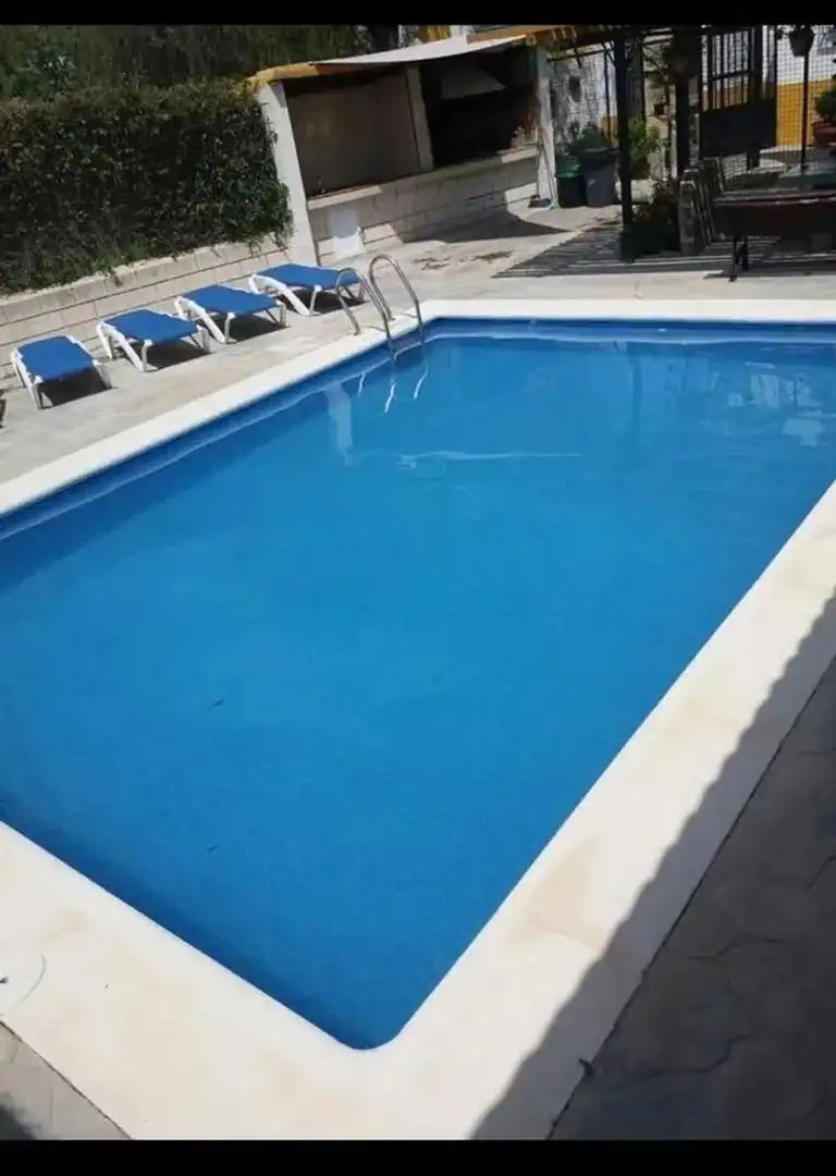Piscina de Casa o xalet en venda en Lucena amb Aire condicionat i Piscina
