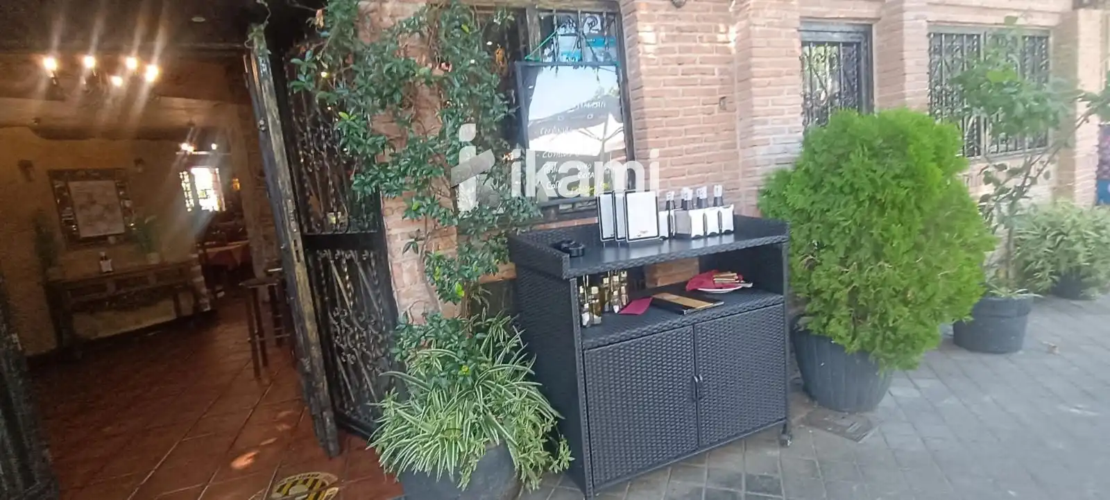 Local en venda en Madrid amb Terrassa, Moblat i Internet