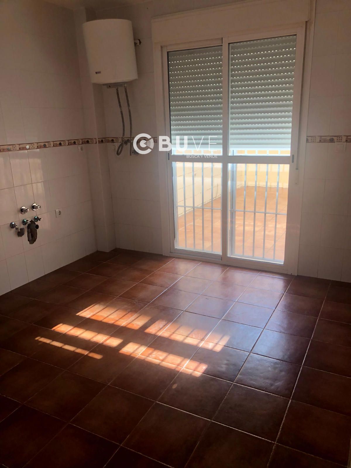 Exterior view of Single-family semi-detached for sale in Utrera  with Terrace and Storage room