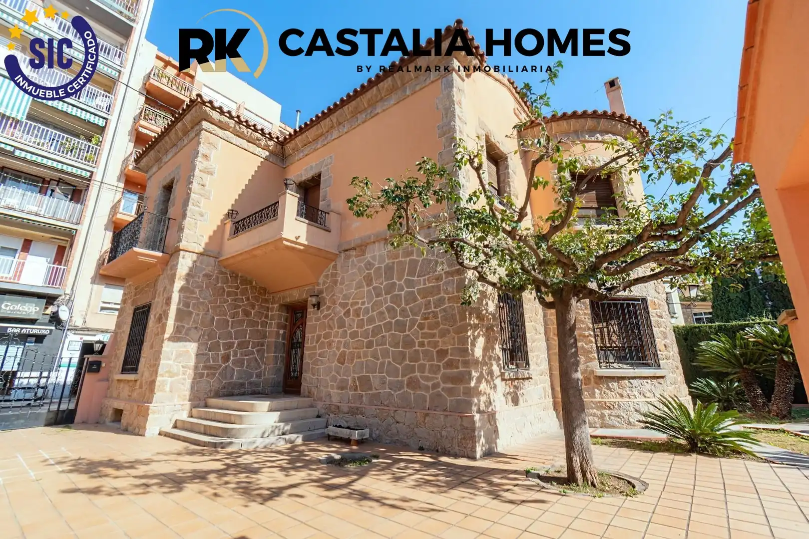 Vista exterior de Casa o chalet en venta en Castellón de la Plana / Castelló de la Plana con Calefacción, Jardín privado y Parquet