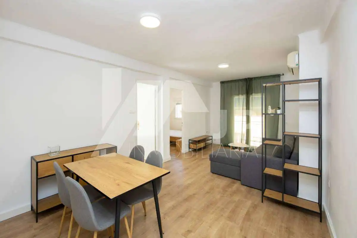 Sala de estar de Piso de alquiler en Granada con Aire acondicionado, Amueblado y Lavadora