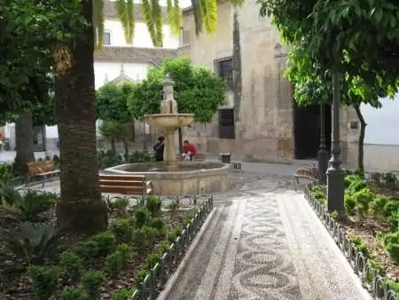 Außenansicht von Gebäude zum Verkauf in Córdoba
