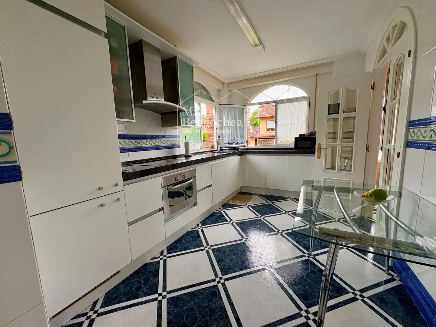 Kitchen of Houses for sale in Zigoitia  with Heating, Private garden and Swimming Pool