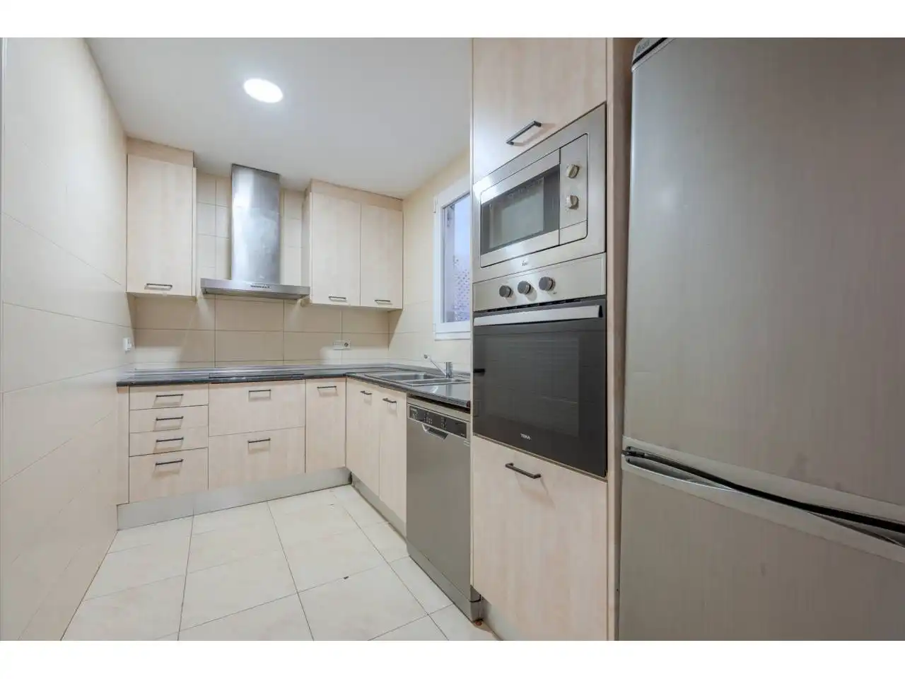 Cocina de Piso en venta en Girona con Balcón