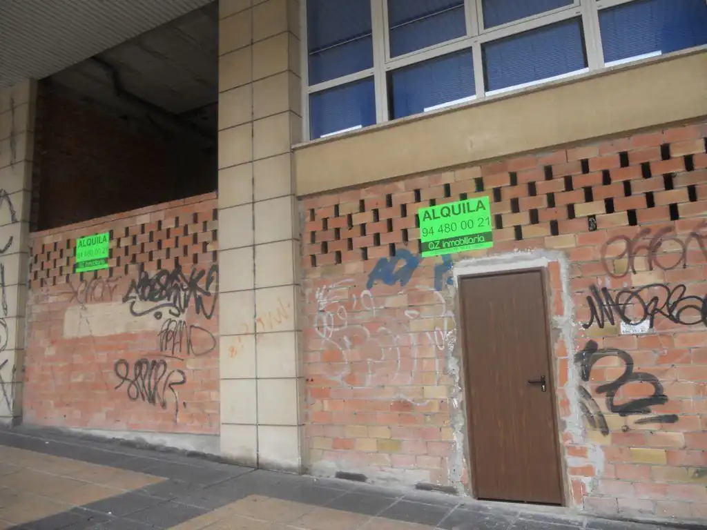 Local comercial en alquiler en Centro Urbano - Hirigunea, imagen 2