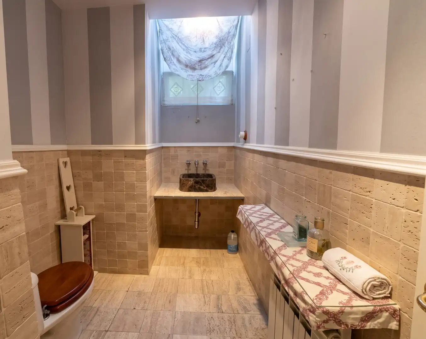 Bathroom of Detached homes for sale in Galapagar  with Air Conditioner, Heating and Private garden