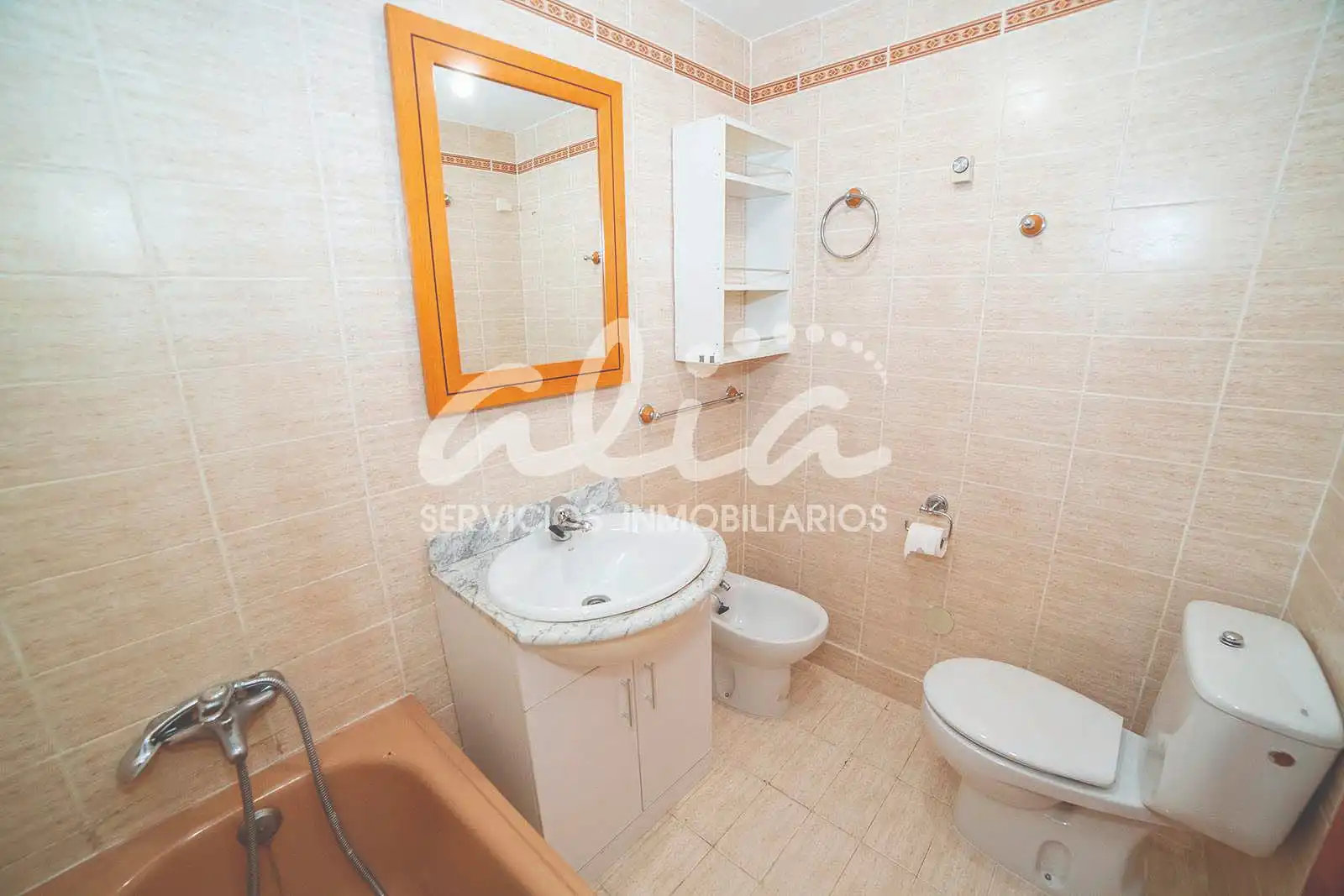 Bathroom of Flat for sale in Pinto  with Air Conditioner, Heating and Terrace