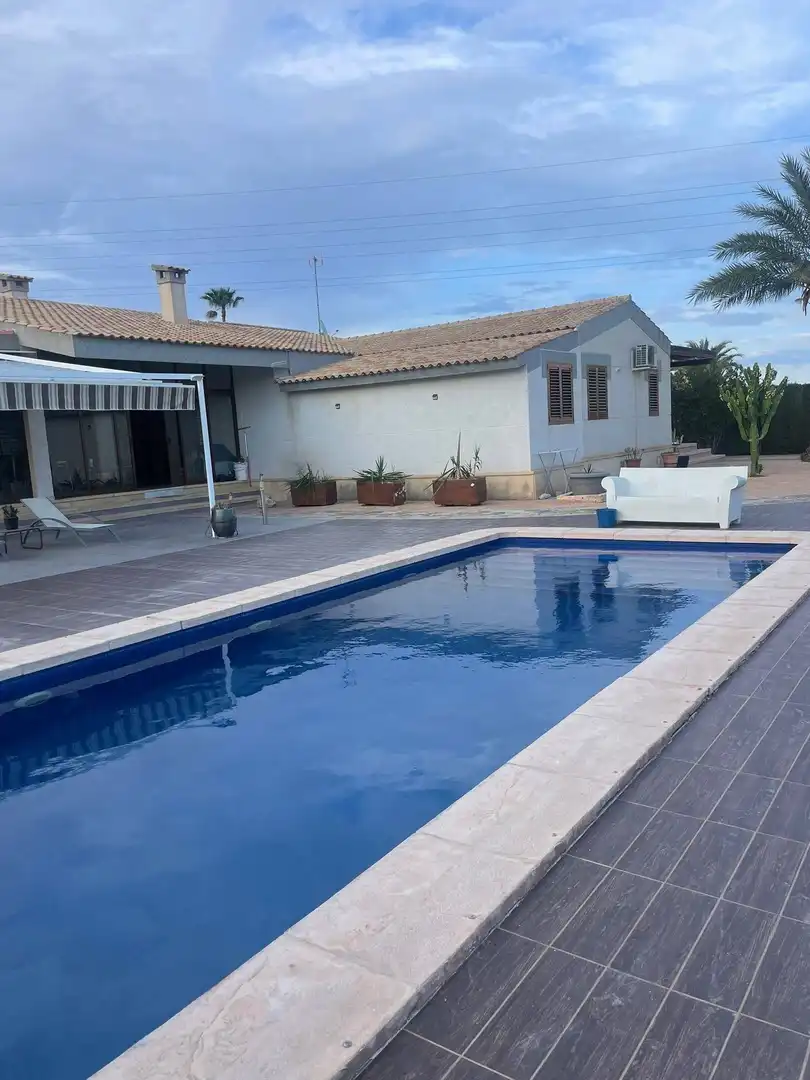 Swimming pool of Houses for sale in Elche / Elx  with Air Conditioner, Heating and Private garden