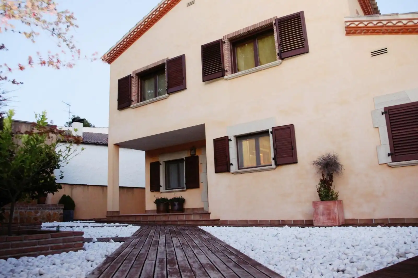 Vista exterior de Casa o xalet en venda en Alcover amb Piscina comunitària