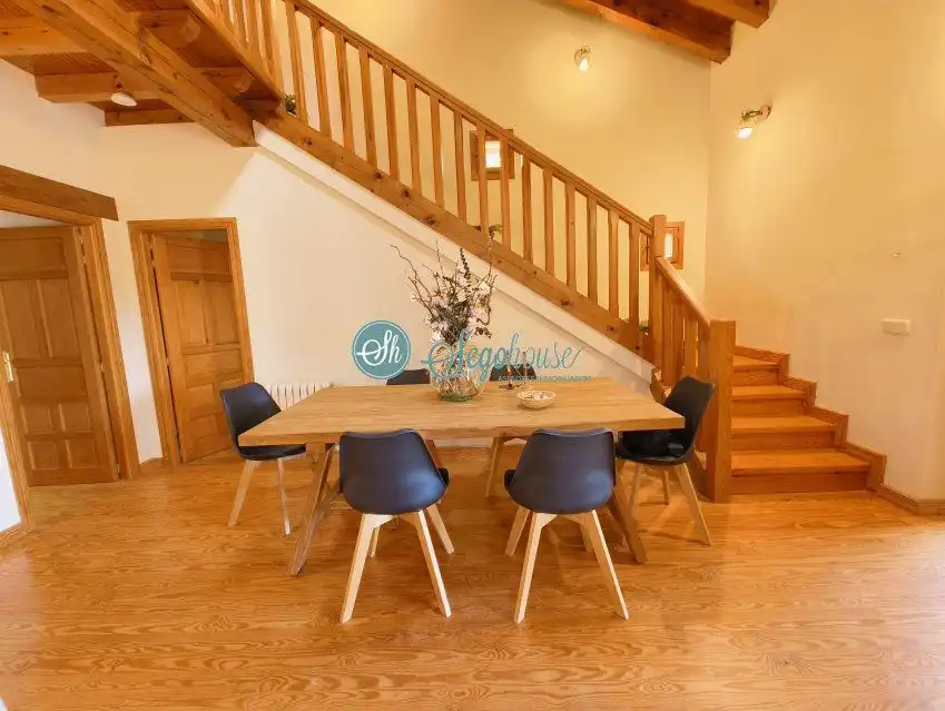 Comedor de Casa o chalet en venta en Palazuelos de Eresma con Calefacción, Terraza y Amueblado