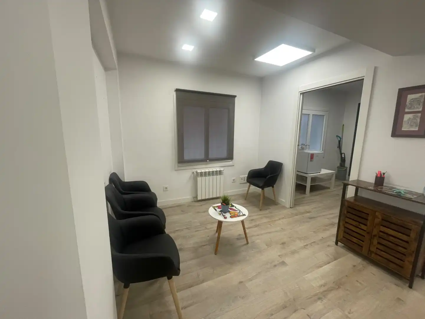 Oficina de lloguer en Oviedo  amb Calefacció